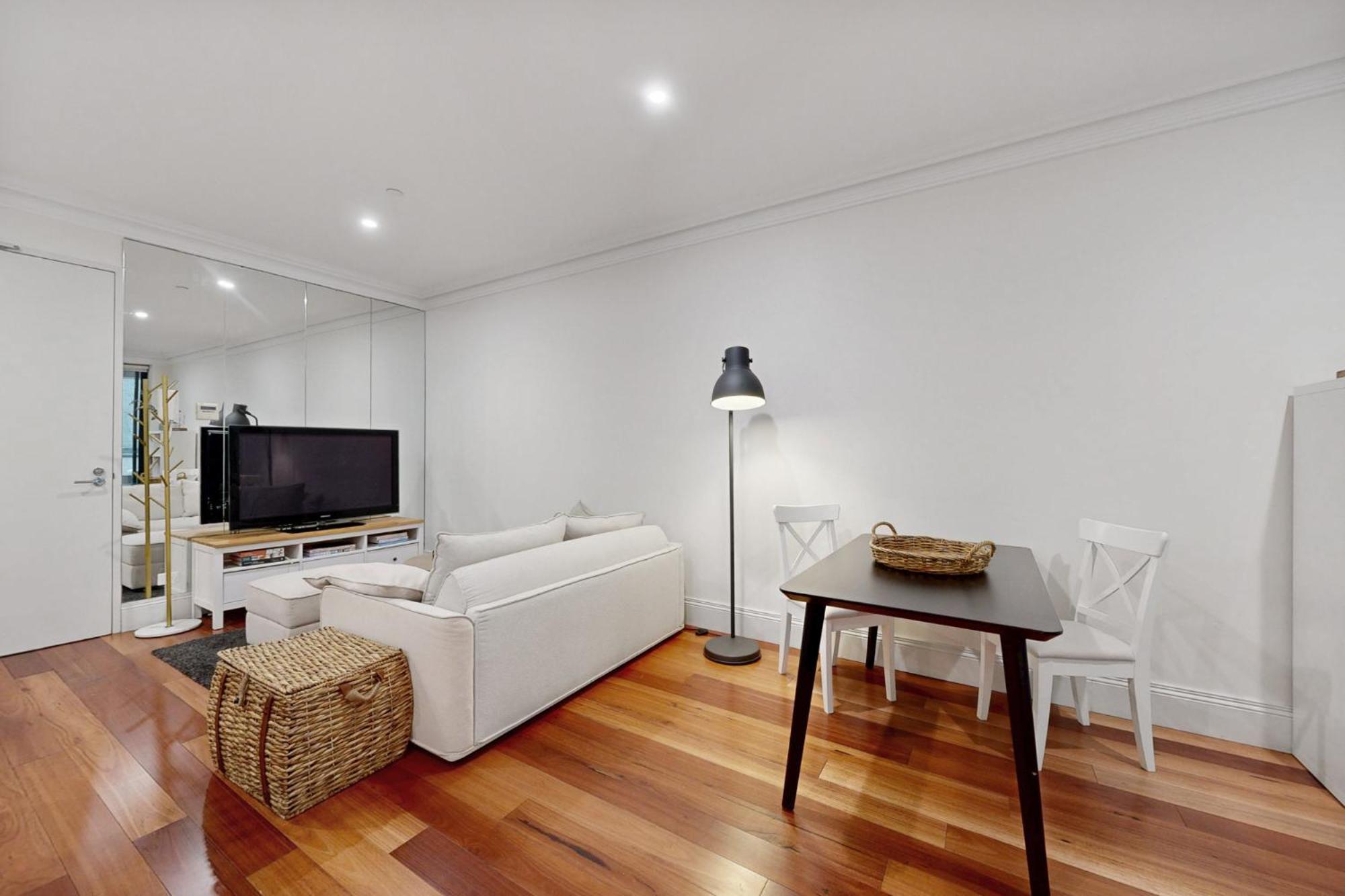 Apartment Stylish Escape With Private Courtyard *