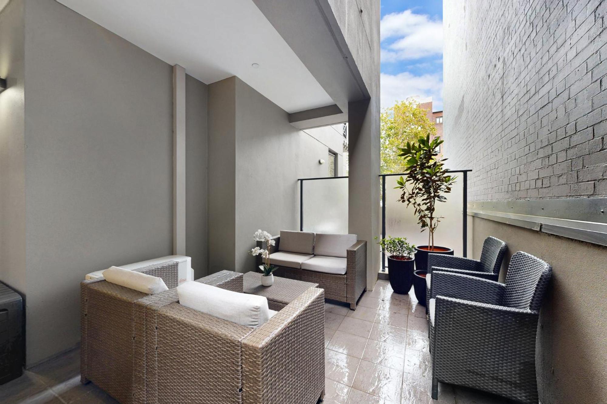 Stylish Escape With Private Courtyard *