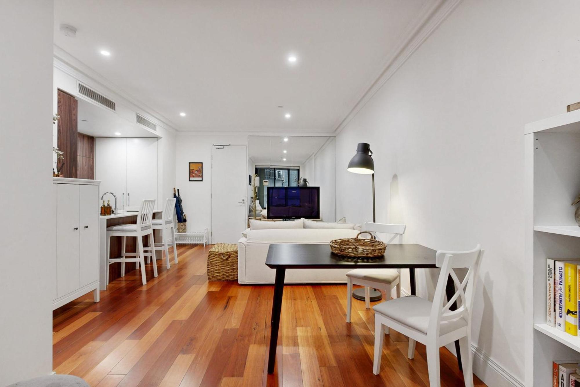 Stylish Escape With Private Courtyard Sydney
