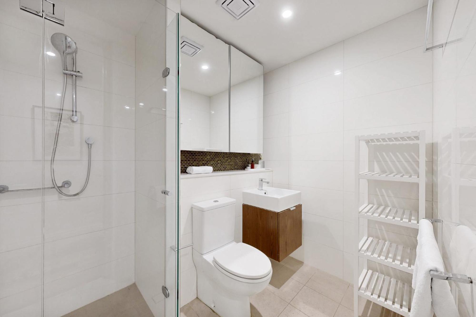 Stylish Escape With Private Courtyard * Sydney